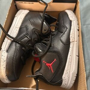 NEW- Nike Jordan Courtside 23 (PS) Black Gym Red Particle Kids Sneakers